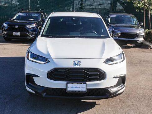 Used 2024 Honda HR-V Sport image 2