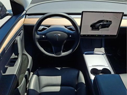 Used 2023 Tesla Model Y Long Range AWD/4WD image 9