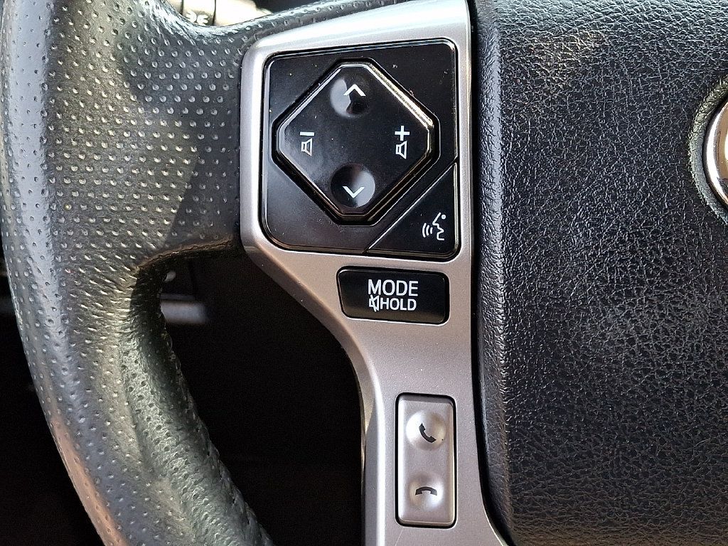 Used 2022 Toyota 4Runner Limited AWD/4WD image 23
