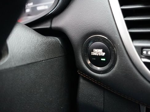 Used 2019 Chevrolet Trax LT w/ LT Convenience Package image 25