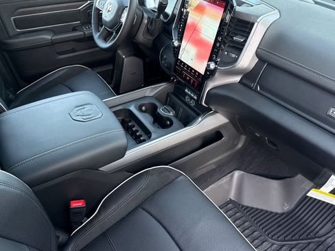 New 2026 RAM 2500 Laramie AWD/4WD image 16