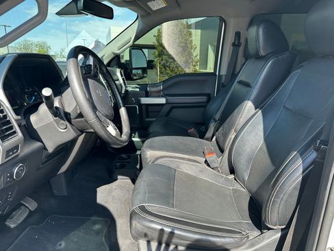 Used 2019 Ford F250 Lariat w/ Lariat Ultimate Package AWD/4WD image 11