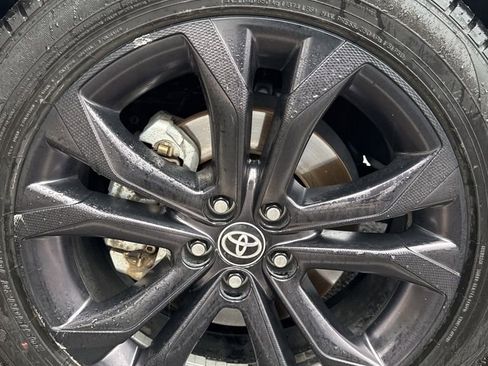 Used 2022 Toyota Sienna XSE w/ XSE Plus Package image 9