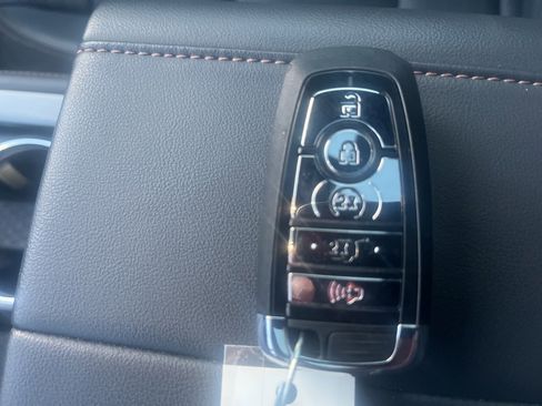 Used 2024 Lincoln Nautilus Reserve w/ Equipment Group 202A image 32