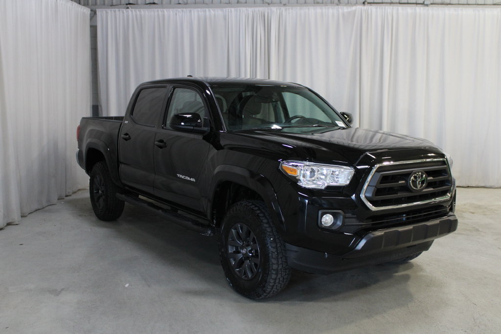 Used 2023 Toyota Tacoma SR5 AWD/4WD image 27