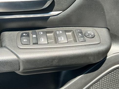Used 2022 RAM 1500 Big Horn AWD/4WD image 18