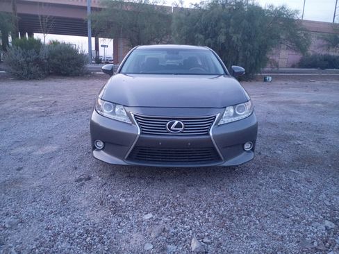 Used 2015 Lexus ES 300h w/ Navigation System Package FWD image 1