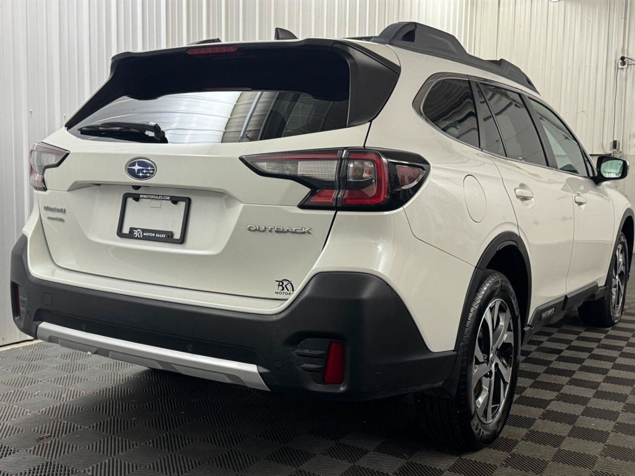 Used 2020 Subaru Outback Limited AWD/4WD image 4