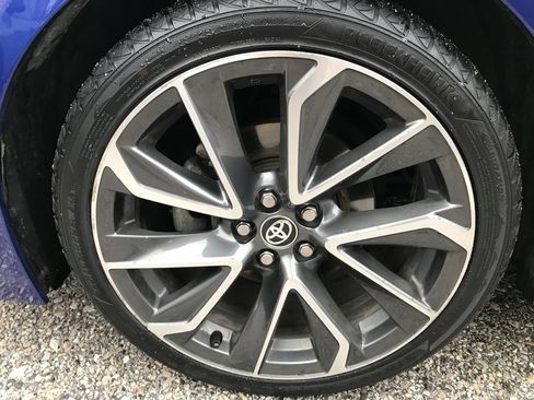 Used 2020 Toyota Corolla SE w/ SE Premium Package image 12