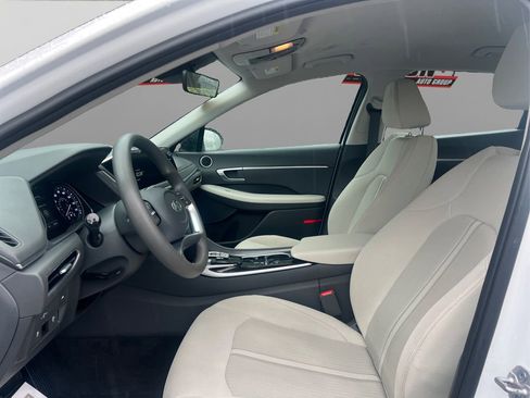 Used 2023 Hyundai Sonata SEL w/ Preferred Accessory Package image 9