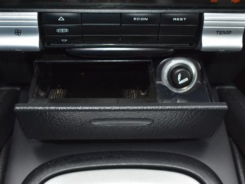 Used 2010 Porsche Cayenne AWD/4WD image 30