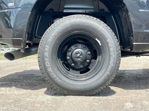 New 2026 RAM 3500 Tradesman AWD/4WD image 28