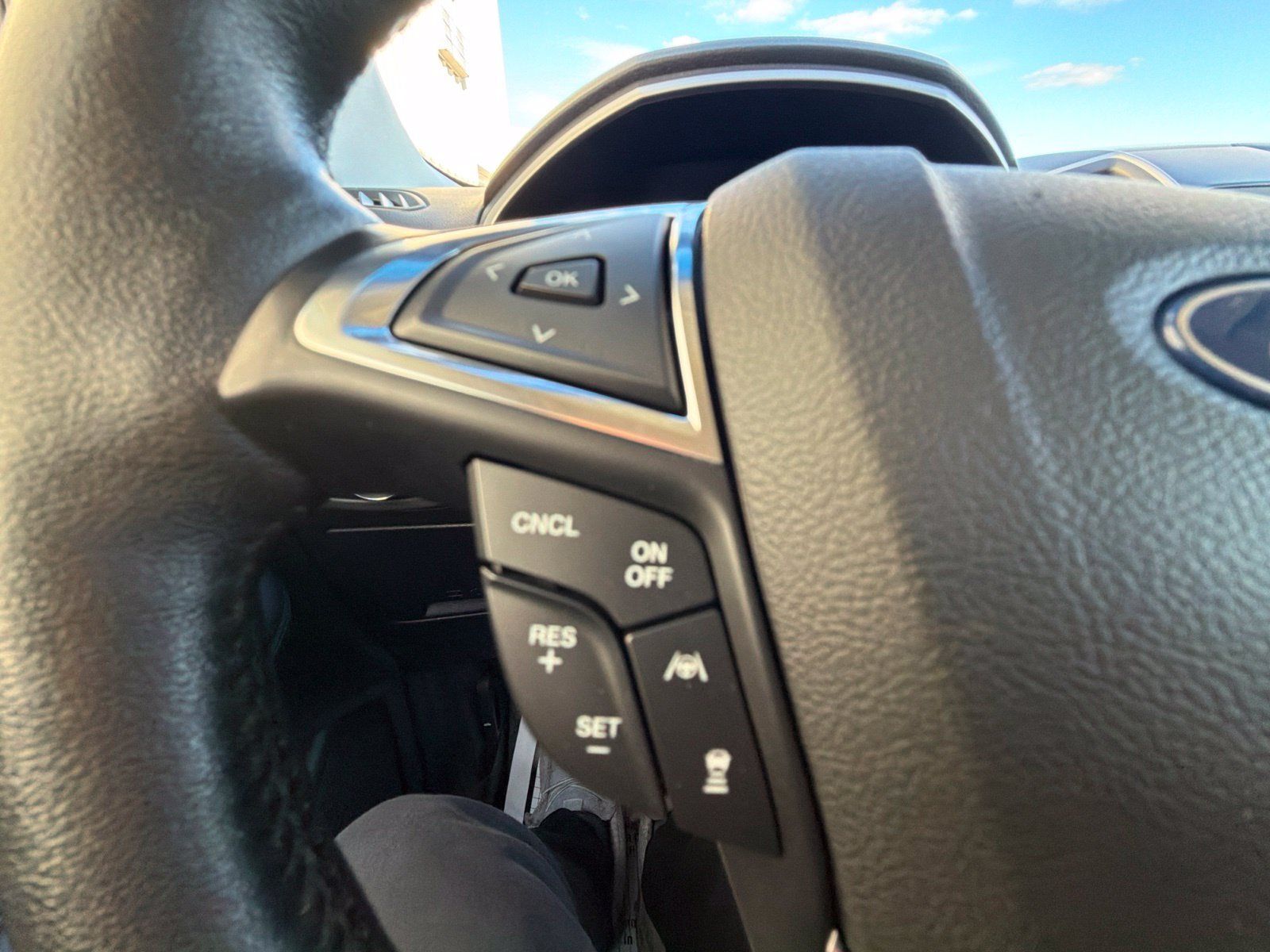 Certified 2019 Ford Edge SEL w/ Equipment Group 201A AWD/4WD image 17