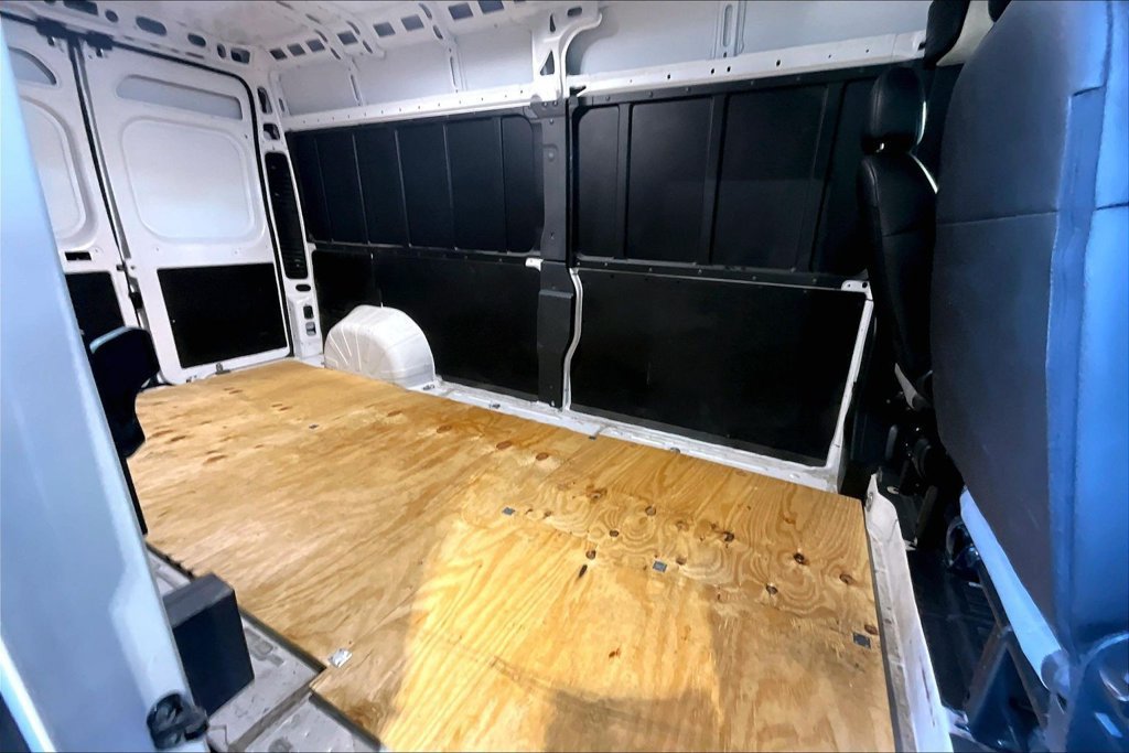 Used 2025 RAM ProMaster 2500 w/ Convenience Group FWD image 25