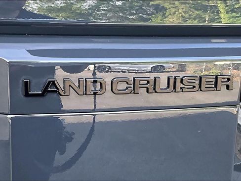 Used 2026 Toyota Land Cruiser w/ Premium Package AWD/4WD image 31