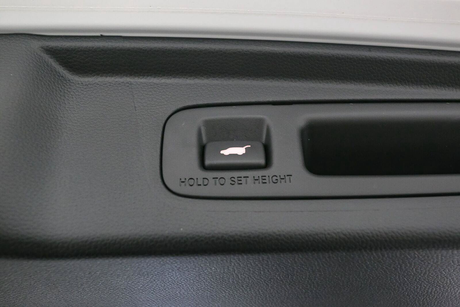 Used 2025 Honda CR-V EX-L image 14