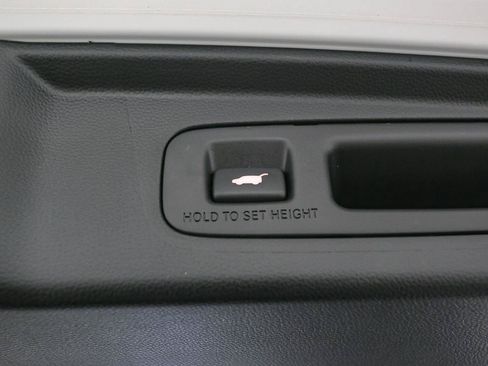 Used 2025 Honda CR-V EX-L image 14