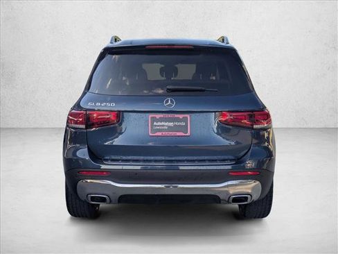 Used 2022 Mercedes-Benz GLB 250 image 8