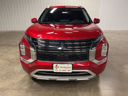 Used 2024 Mitsubishi Outlander SEL image 3