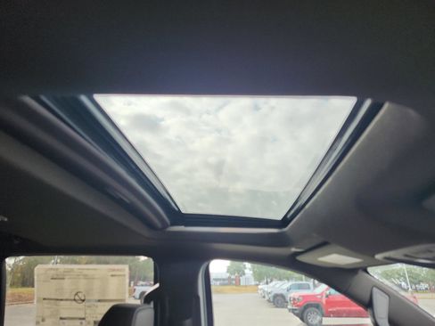 New 2026 GMC Sierra 1500 Denali w/ Denali Reserve Package image 8