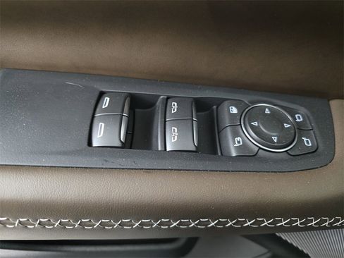 Used 2025 GMC Yukon XL Denali Ultimate image 32