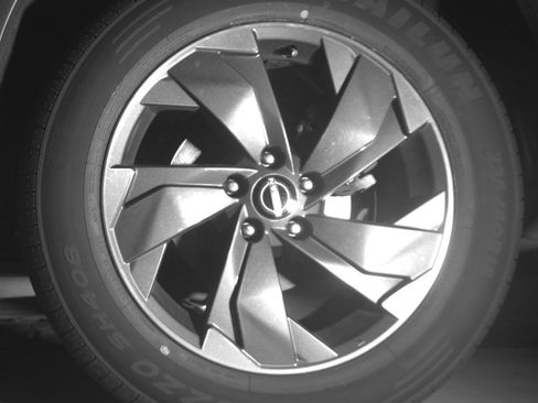 Used 2025 Nissan Rogue SV AWD/4WD image 17