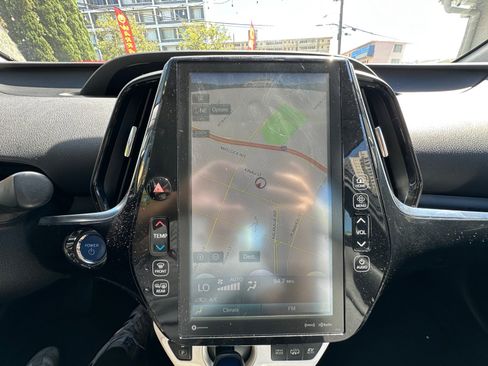 Used 2017 Toyota Prius Prime FWD image 8