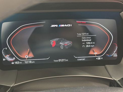 Used 2026 BMW Z4 M40i w/ Premium Package image 25