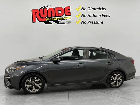 Used 2019 Kia Forte LXS FWD image 2