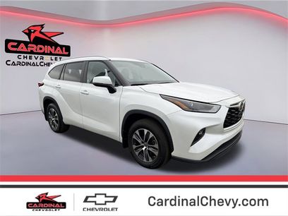 Used 2023 Toyota Highlander XLE