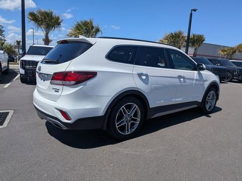 Used 2019 Hyundai Santa Fe XL image 3