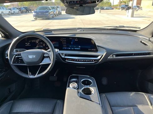 Used 2024 Cadillac Lyriq Luxury RWD image 13