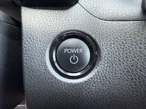 Used 2025 Toyota Camry SE FWD image 23