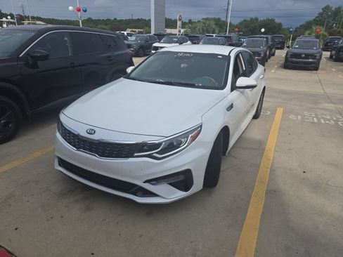 Used 2020 Kia Optima LX FWD image 2