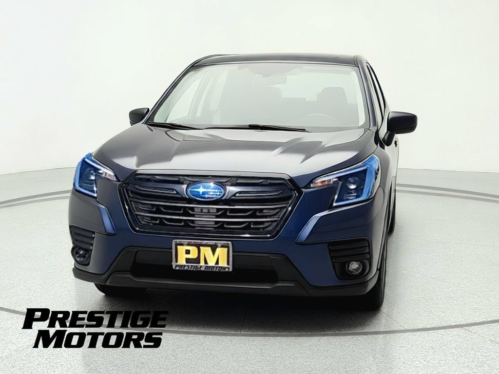 Used 2023 Subaru Forester AWD/4WD image 3