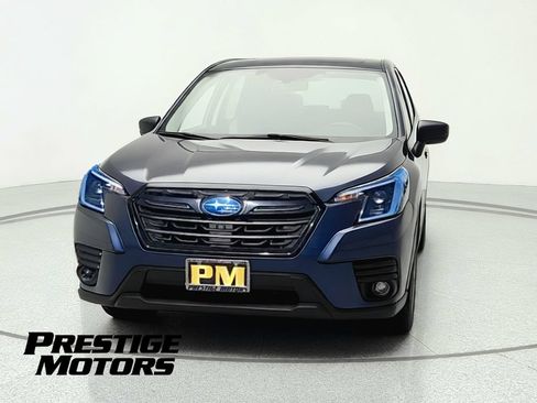 Used 2023 Subaru Forester AWD/4WD image 3