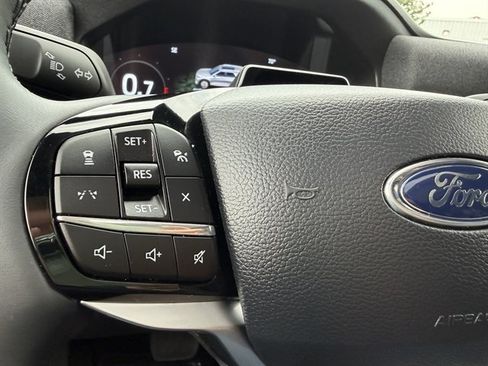 Used 2026 Ford Explorer Platinum w/ LUX Leather Package AWD/4WD image 31