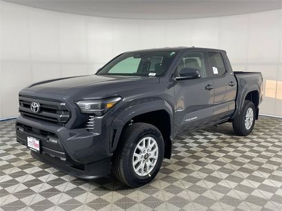 New 2025 Toyota Tacoma SR5