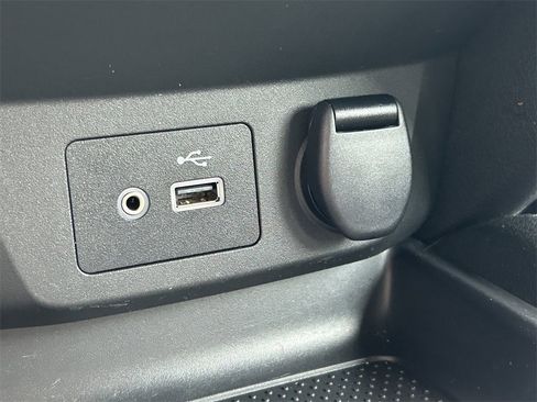 Used 2020 Nissan Rogue Sport SV image 27