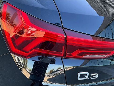 New 2025 Audi Q3 2.0T Premium image 13