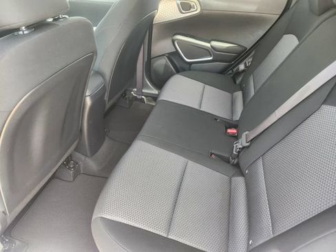 Certified 2025 Kia Soul LX w/ LX Technology Package FWD image 29