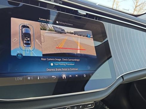 New 2026 Mercedes-Benz E 350 4MATIC Sedan image 13