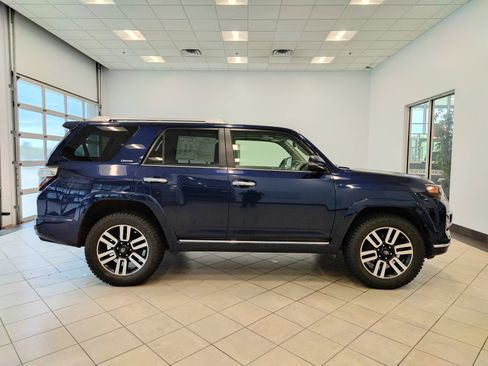 Used 2021 Toyota 4Runner Limited AWD/4WD image 2