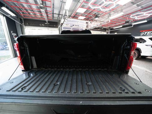 Used 2021 Chevrolet Silverado 2500 Custom w/ Custom Value Package image 27