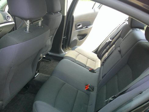 Used 2015 Chevrolet Cruze LT FWD image 29
