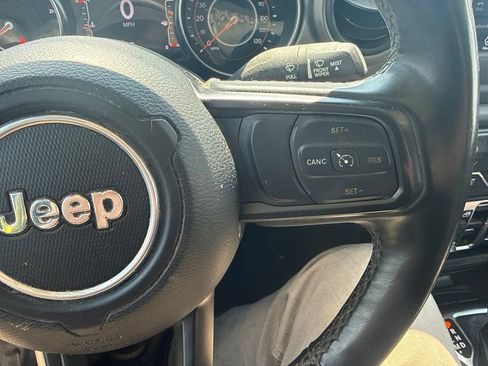Used 2023 Jeep Gladiator Sport AWD/4WD image 11