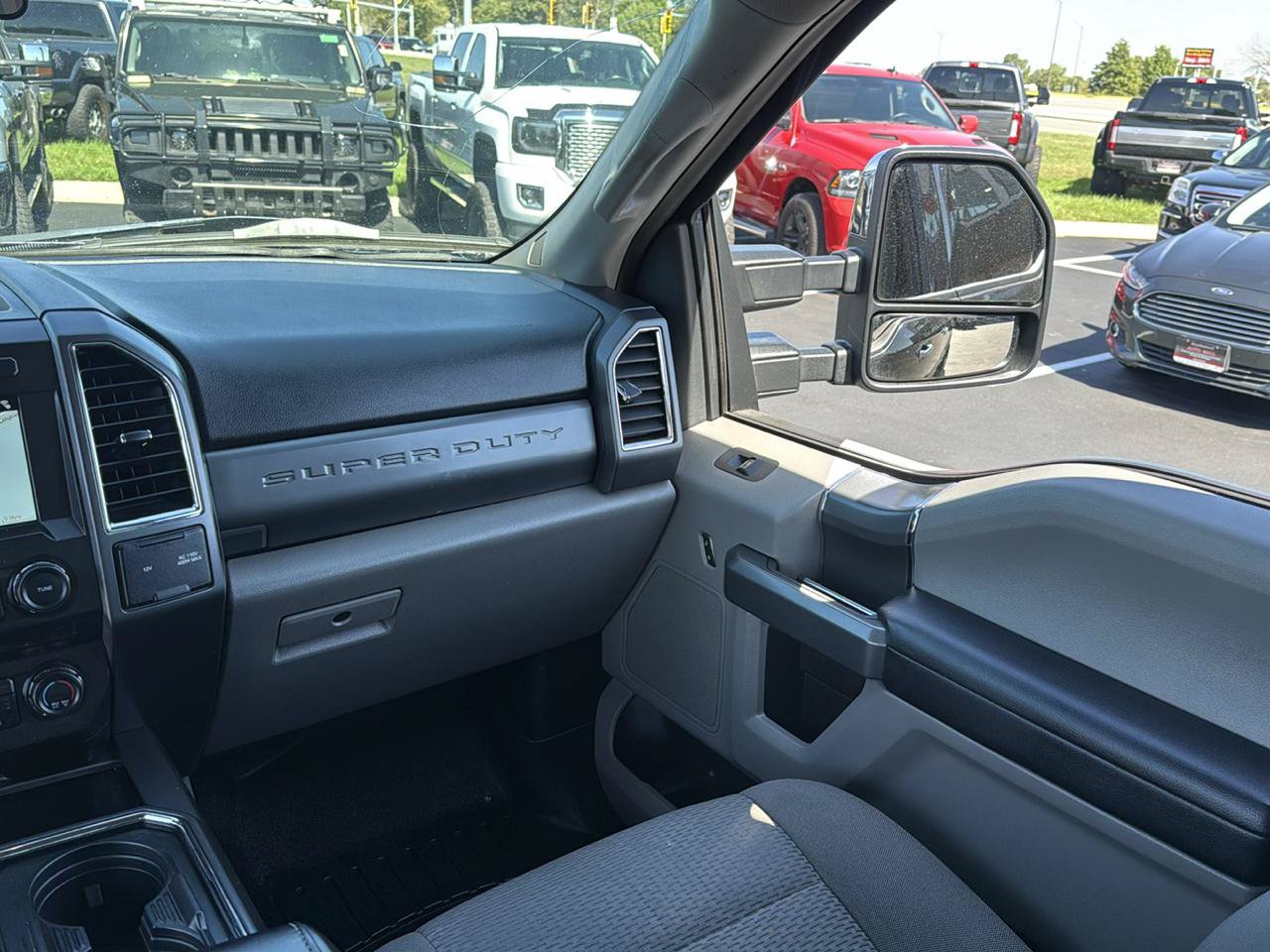 Used 2017 Ford F250 XLT w/ XLT Premium Package AWD/4WD image 26