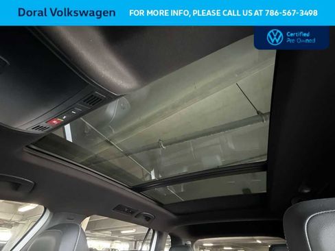 Certified 2022 Volkswagen Tiguan SE R-Line FWD image 16