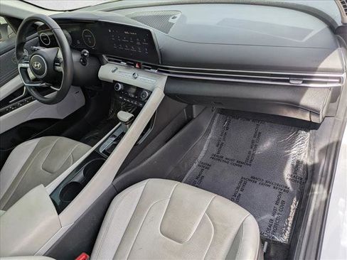 Used 2023 Hyundai Elantra Limited image 23
