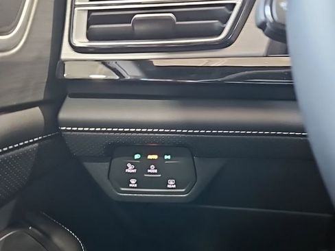 New 2026 Volkswagen Atlas Cross Sport SE image 34